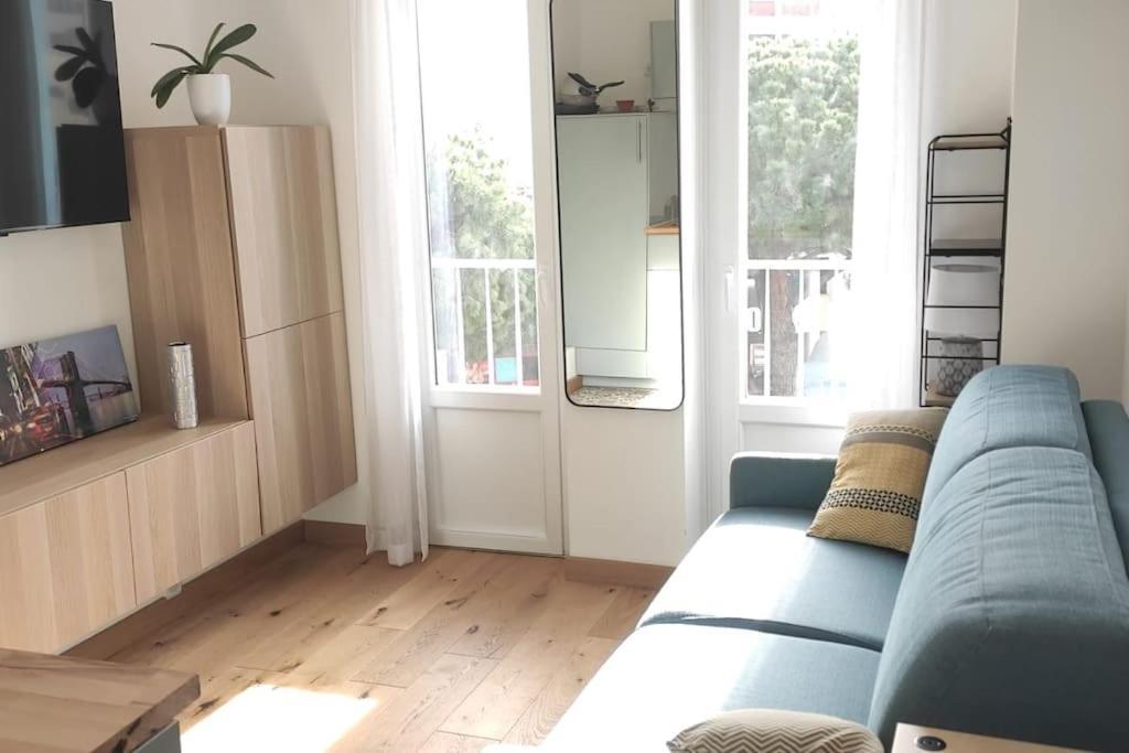 Des Iles : Apt 2 Prs Ultra Centre Juan Apartamento Antibes